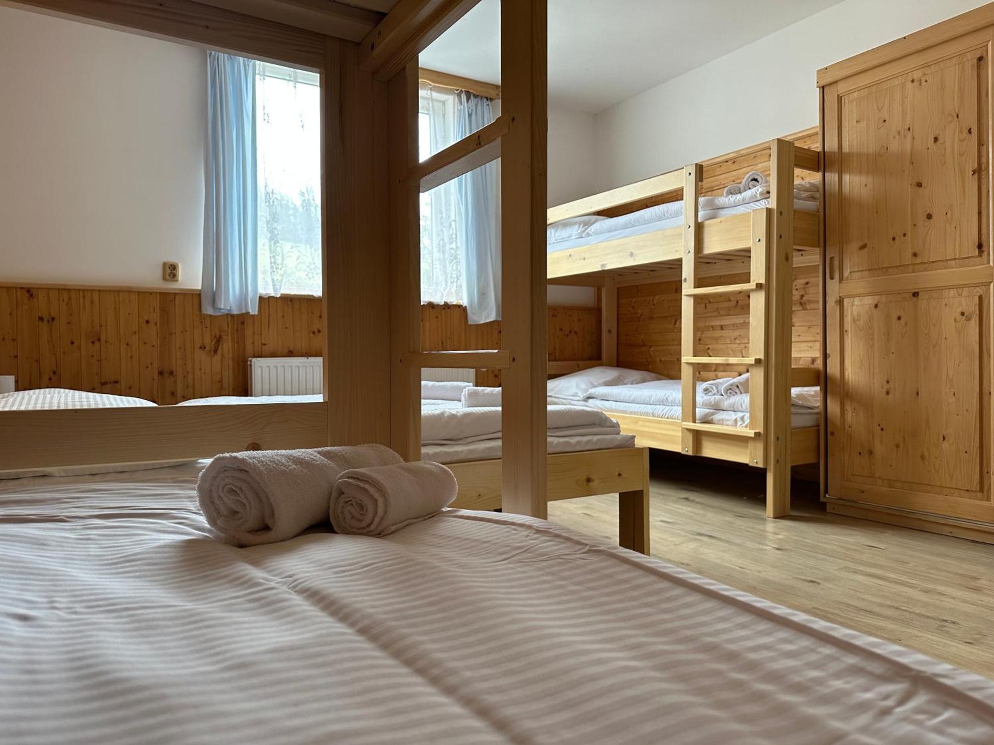 Horsky Hotel Kycerka Velké Karlovice Exteriör bild