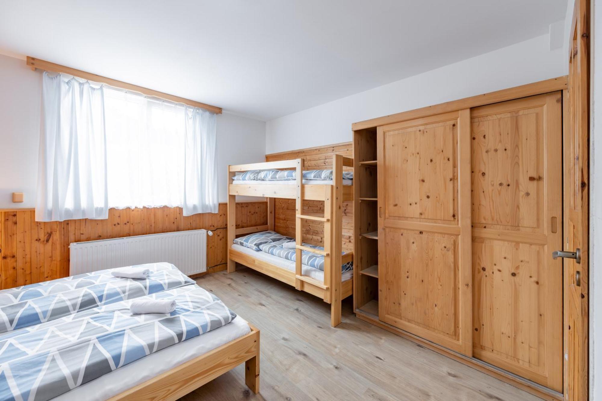 Horsky Hotel Kycerka Velké Karlovice Exteriör bild