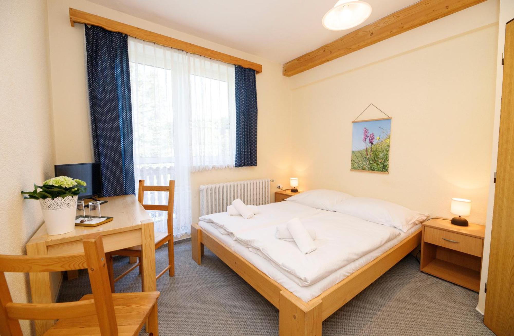 Horsky Hotel Kycerka Velké Karlovice Exteriör bild