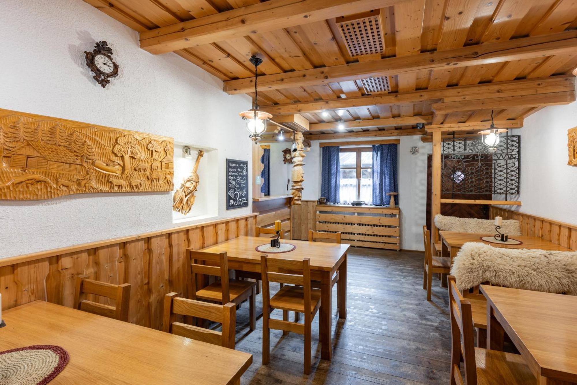 Horsky Hotel Kycerka Velké Karlovice Exteriör bild