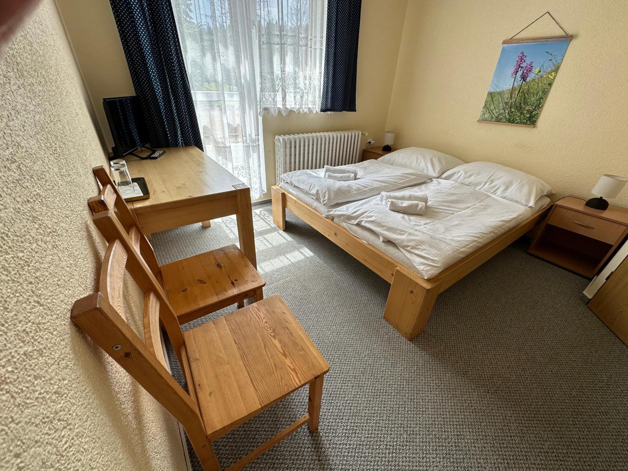 Horsky Hotel Kycerka Velké Karlovice Exteriör bild