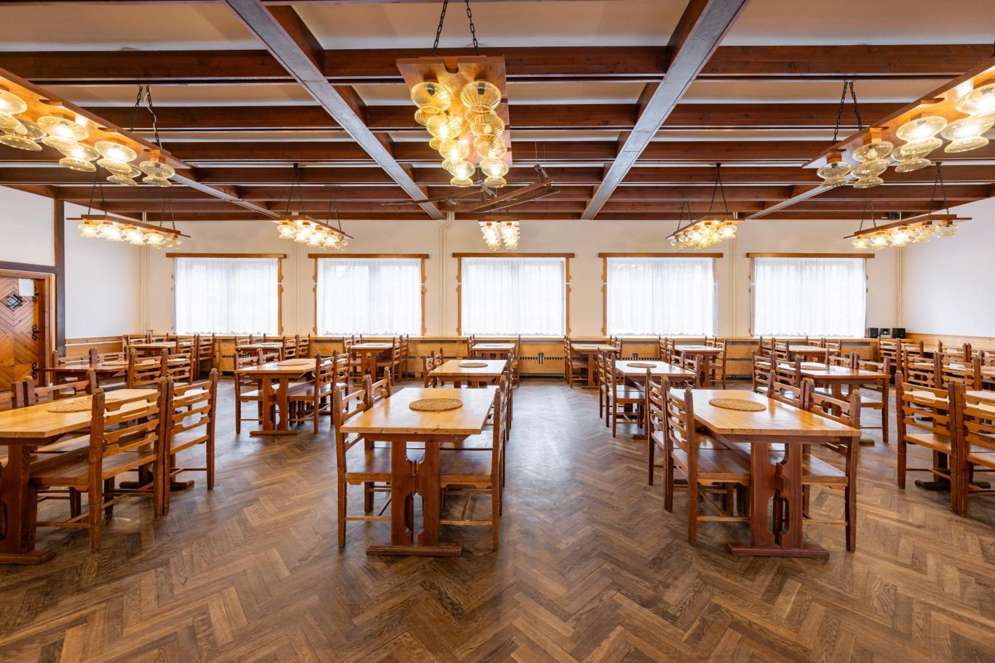 Horsky Hotel Kycerka Velké Karlovice Exteriör bild